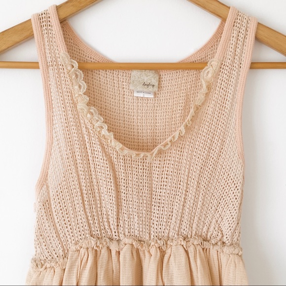 Vintage Buckle Crochet Lace Tank Top - Picture 2 of 5